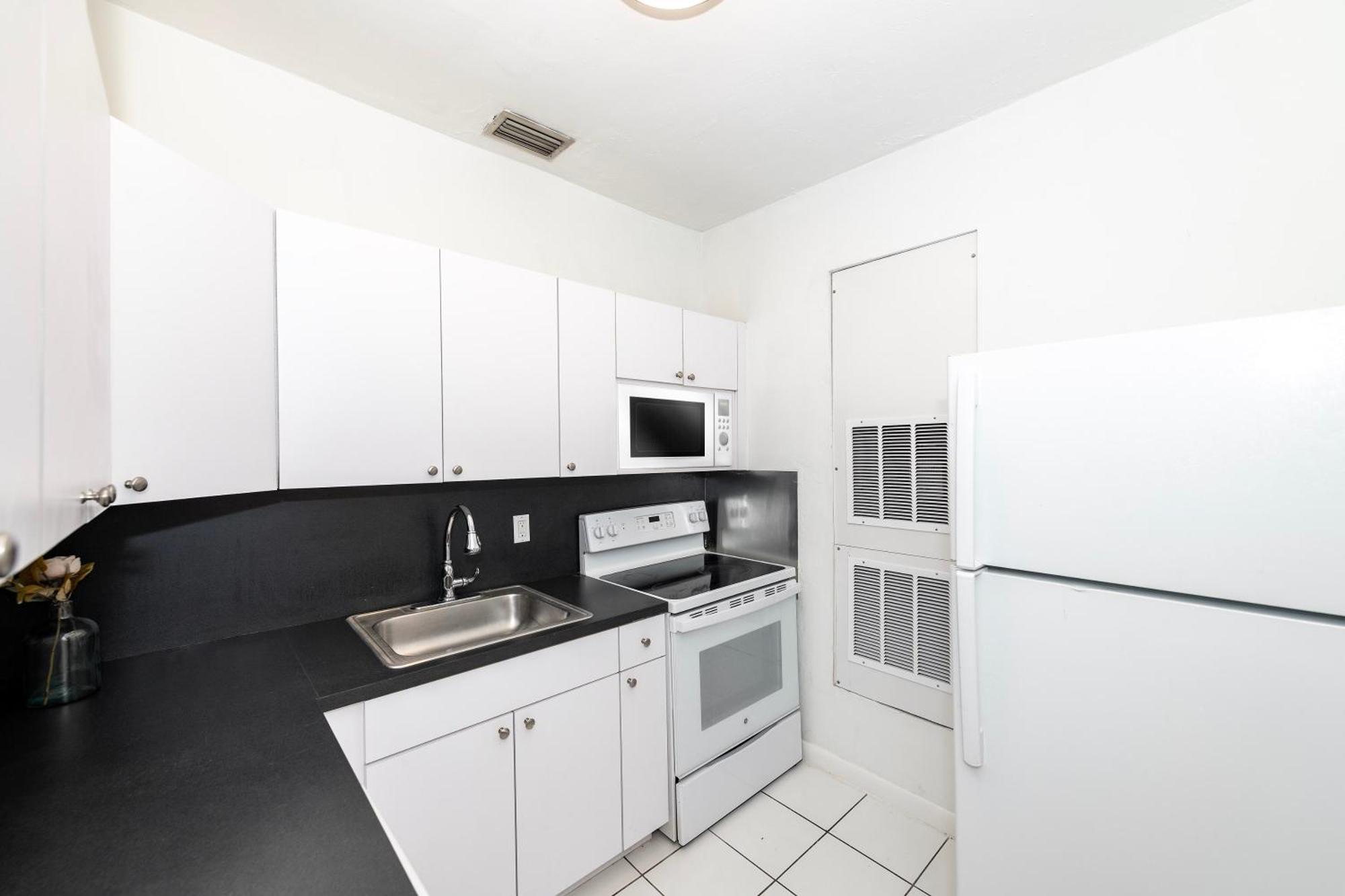 Art Deco Washingthon Apartment ميامي بيتش المظهر الخارجي الصورة