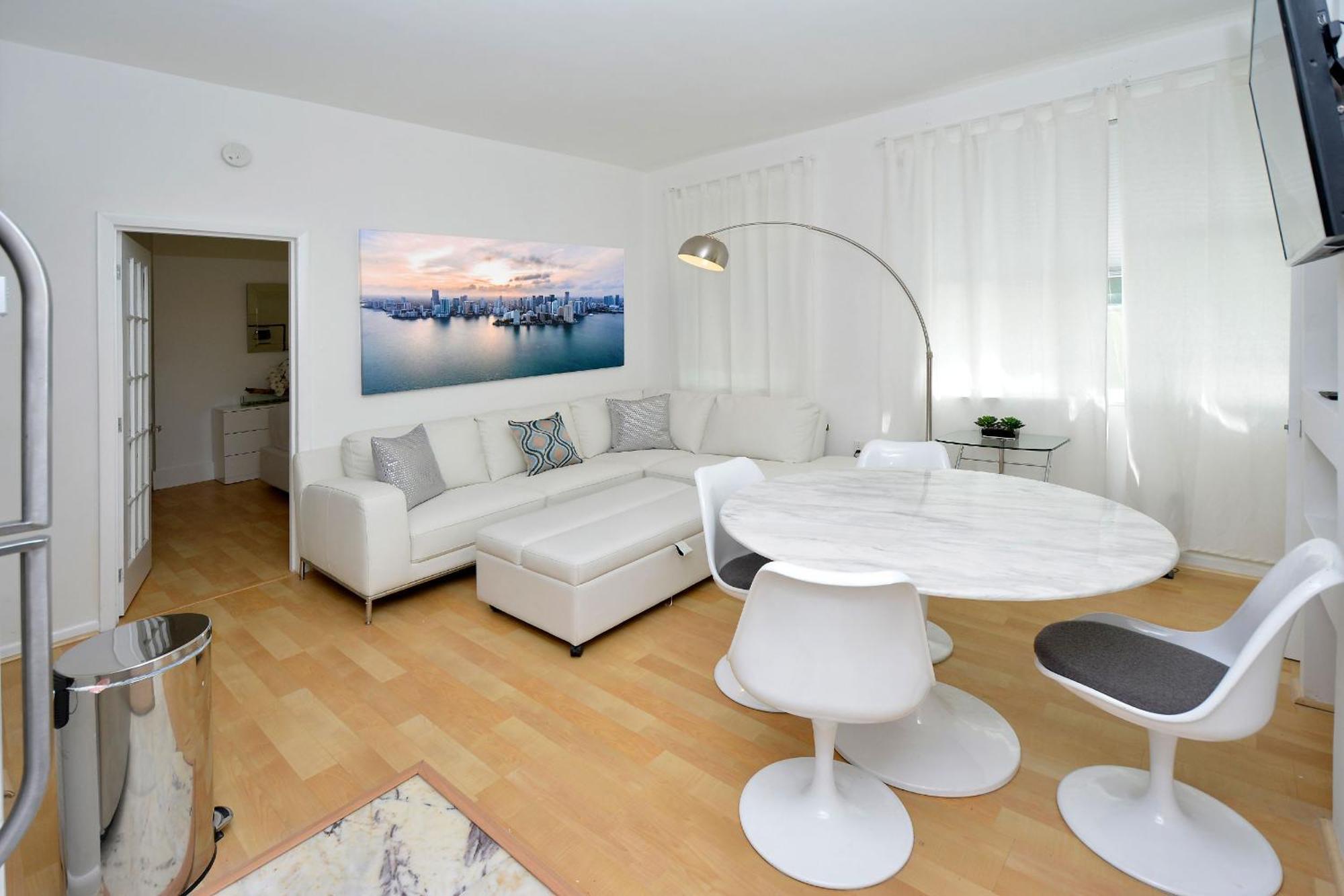 Art Deco Washingthon Apartment ميامي بيتش المظهر الخارجي الصورة